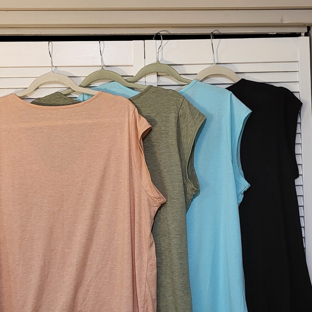 Women's Assorted Color Tops - Picture 2 of 3